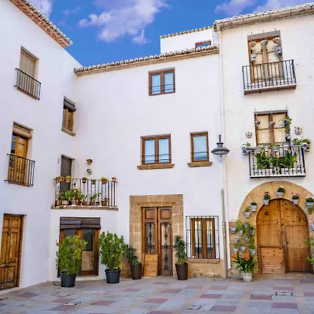 The Fox Javea